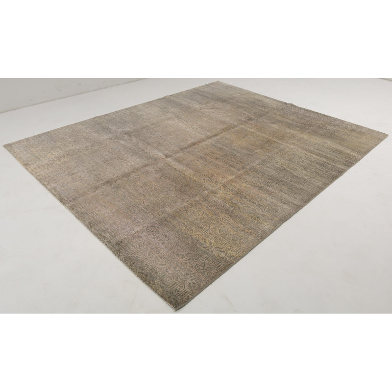 Handmade Cotton and Silk Abstract Area Rug