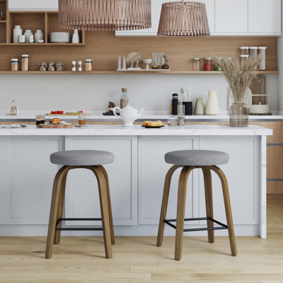 Ensemble de 2 tabourets pivotants, tabouret de bar sans dossier de 26 po, siège rembourré en tissu, pieds robustes en bois et repose-pieds en métal, tabourets insulaires modernes de style Mid-Century pour bars à domicile, restaurants