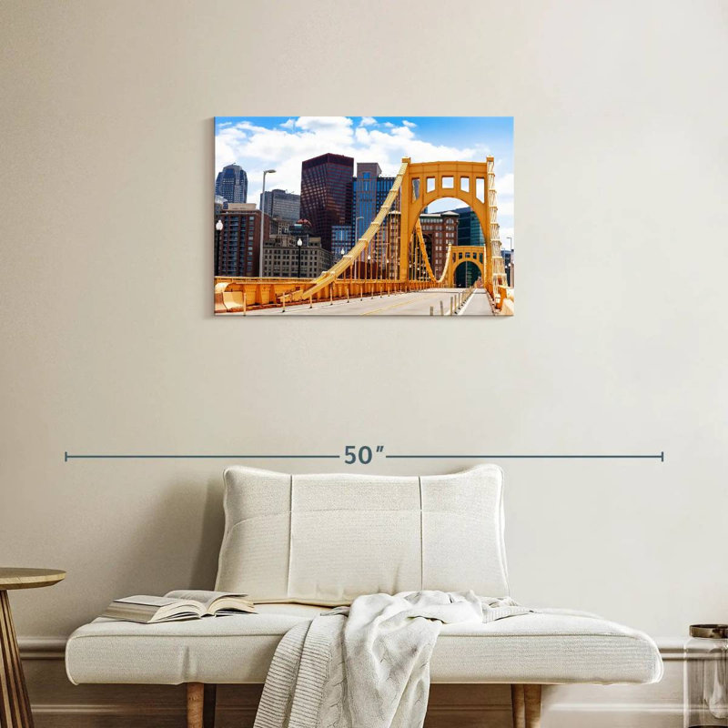 Lilie jaune Roberto Clemente Bridge, H 20 po x l 30 po