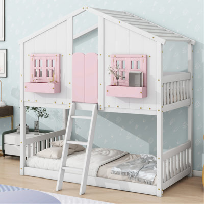 Lit superposé simple au dessus d'un lit simple avec toit, fenêtre, boîte de fenêtre, porte, avec barrières de sécurité et échelle, rose / blanc