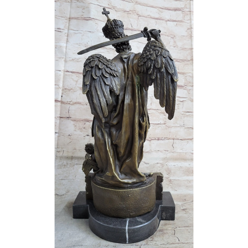 Sculpture Baynton Roche St Michael tuant Lucifer
