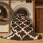Tapis noir en treillis lavable à la machine-778659402