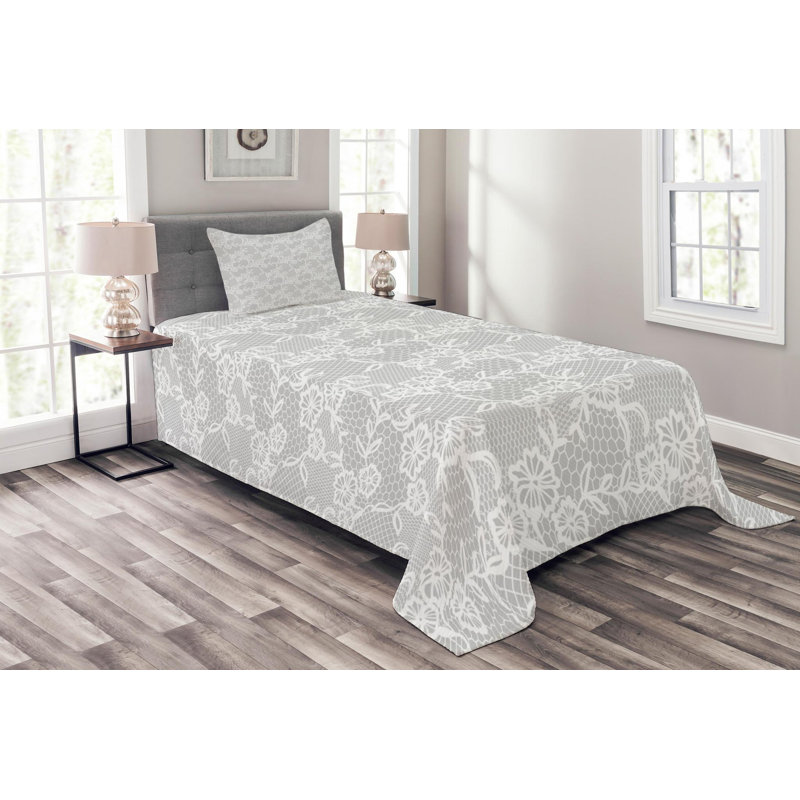 Farmhouse / Country Polyester Floral Coverlet, Twin Coverlet + 1 Sham