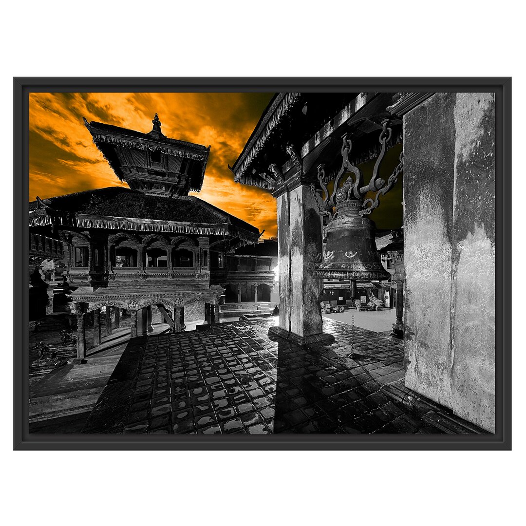 Gerahmtes Wandbild Stadt Bhaktapur am Abend