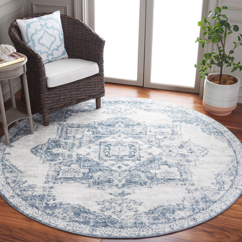Lowrey Blue/White Rug, Round 6'7"