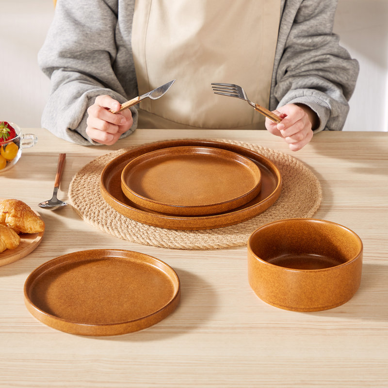 Stoneware Dinnerware - Service for 4, Yellow