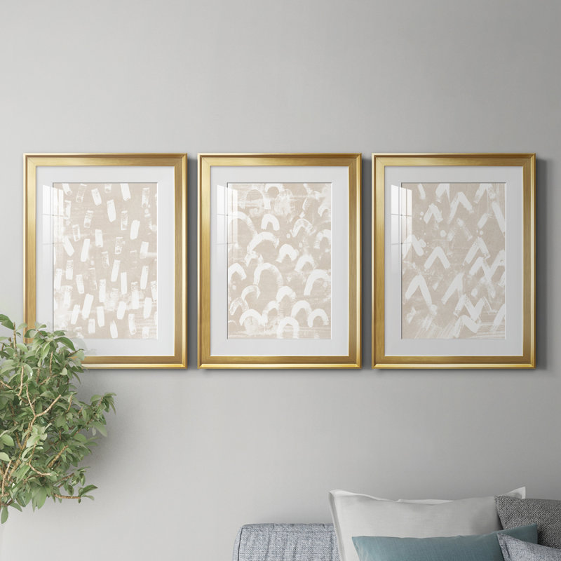 Earth Gravure I - ensemble de 3 cadres photo, Cadre doré, H 36,5 po x l 79,5 po x P 1 po