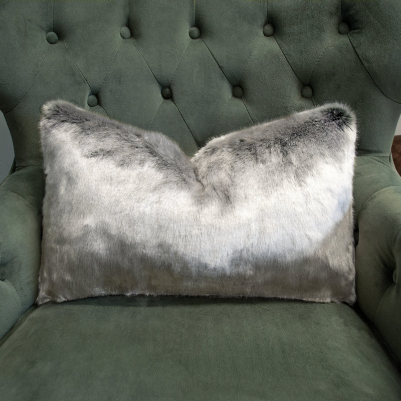 Ensemble de coussins décoratifs en fausse fourrure argentée à deux tons Thomas Collection Thomas, Rectangle 12"H x 20"W