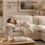 Canapé d'angle modulaire de 218 cm, canapé nuage en forme de L pour salon, beige, 3 places confortables, structure robuste, tissu chenille doux, avec 2 coussins décoratifs et un pouf amovible.