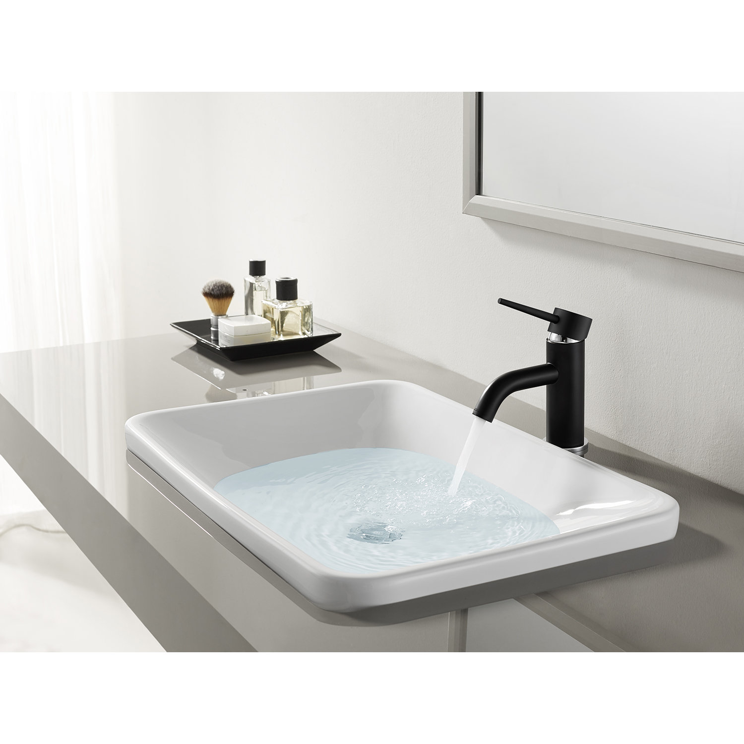 New York Single-Handle Faucet with Drain, Matte Black/Polished Chrome