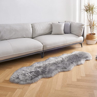 Dedrah Faux Sheepskin Indoor Rug
