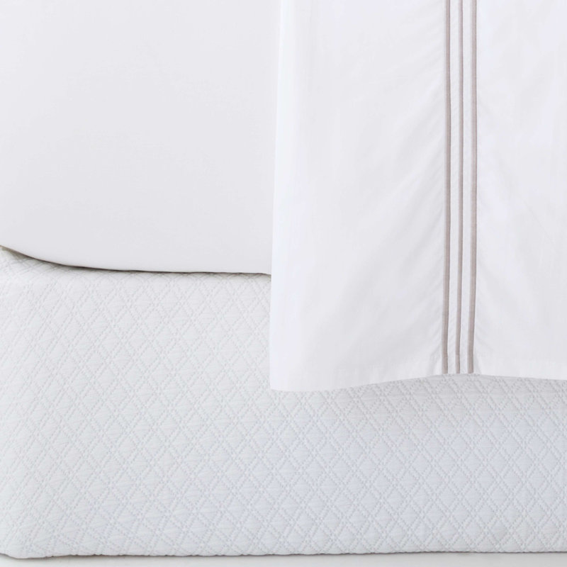 Diamond White Matelasse Box Spring Cover, Full, Ivory