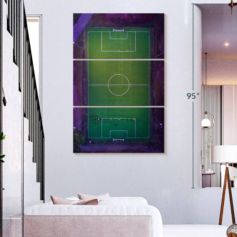 Stade de soccer Sireci vu d'en haut, H 74 po x l 48 po