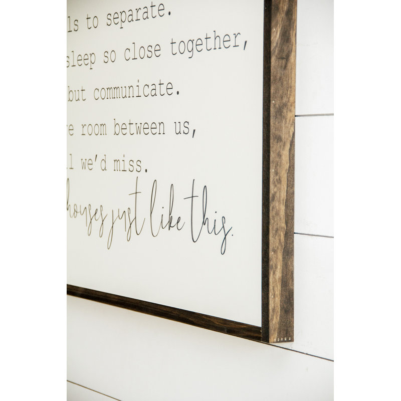 «Love Grows Best In Little House», art mural encadré en bois, Brun foncé, H 23 po x l 45 po x P 1,5 po, Blanc
