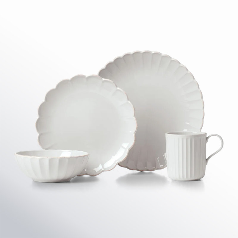 French Perle Scallop 4-Piece Place Setting