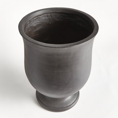 MONTECITO OUTDOOR Planter
