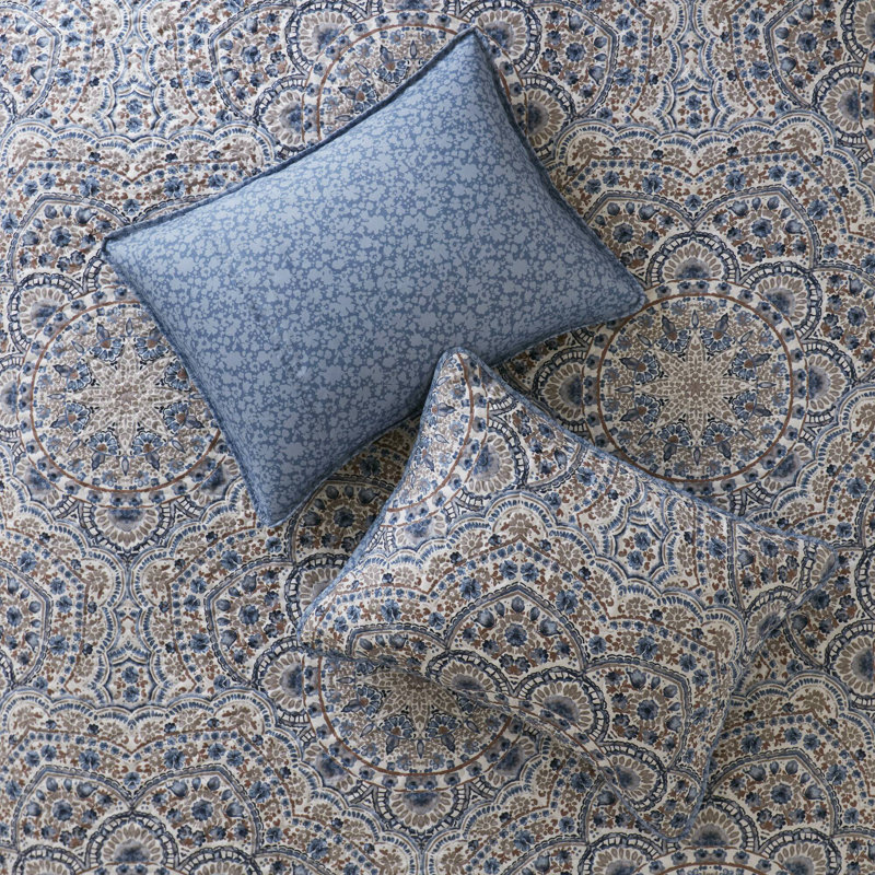 Courtepointe Valerie Boho, Motif floral bleu, Édredon pour très grand lit + 2 taies décorativ