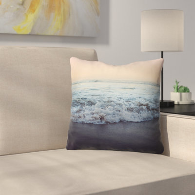 Flores Throw Pillow