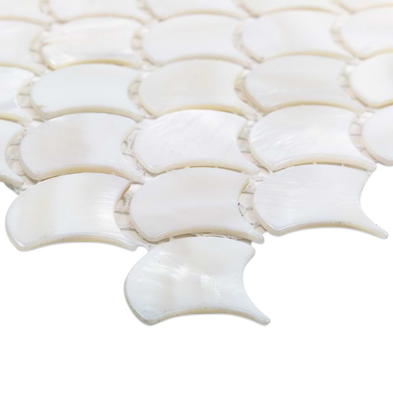 Oyster 1" Fish Scale Polished Pearl Mosaic Tile
