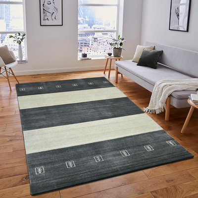 Tapis en laine tissé à la main