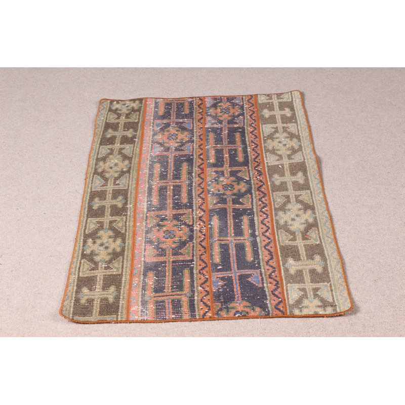 Petits tapis Oushak rétro en patchwork pour votre cuisine en bleu par Organic Turkish Makers