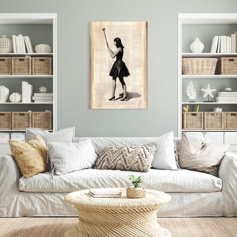 «Woman Play Golf», impression sur toile tendue, H 36 po x l 24 po x P 1,25 po