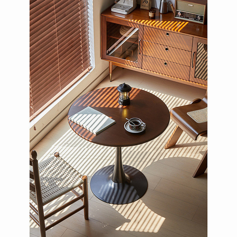 Table de salle à manger 31,5 "ronde, table de salle à manger tulipe 2 à 4 personnes avec plateau en panneau de fibres à densité moyenne et base à piédestal, table de bout Mid-Century