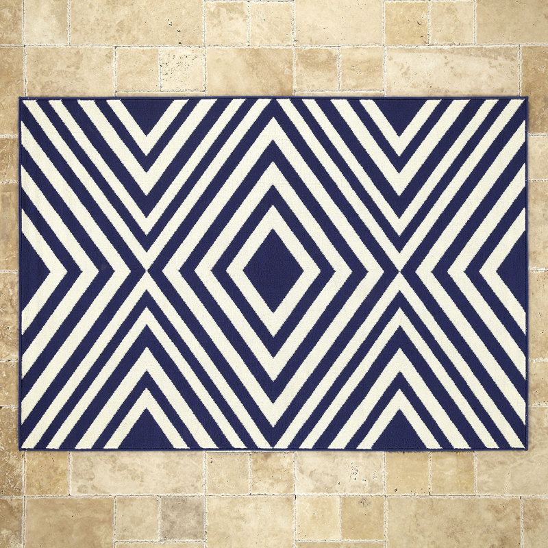 Tapis intérieur / extérieur bleu marine / ivoire Turnbow, Rectangle 7 pi 10 po x 10 pi 10 po