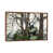 Toile avec cadre en bois brun classique n'est pas disponible