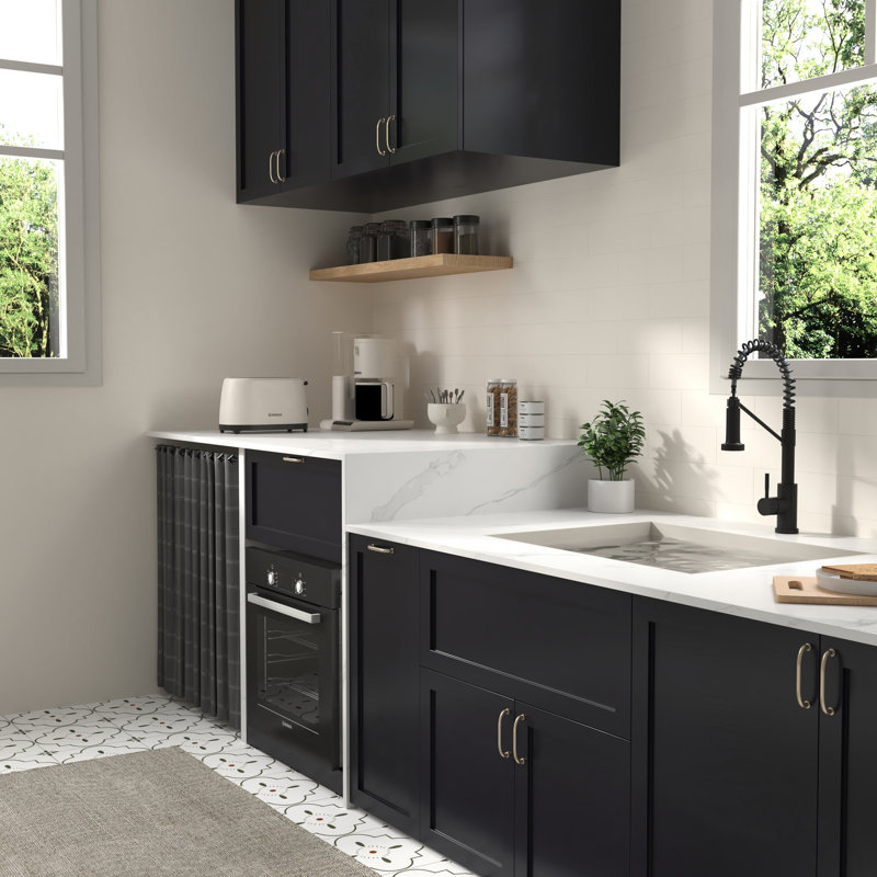 Robinet de cuisine à finition simple noir mat en acier inoxydable 304 304 pour une salle de bain contemporaine, Noir mat