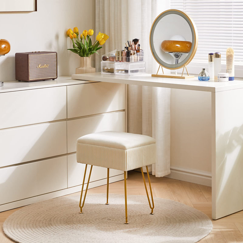 Besar Metal Accent Stool, Beige