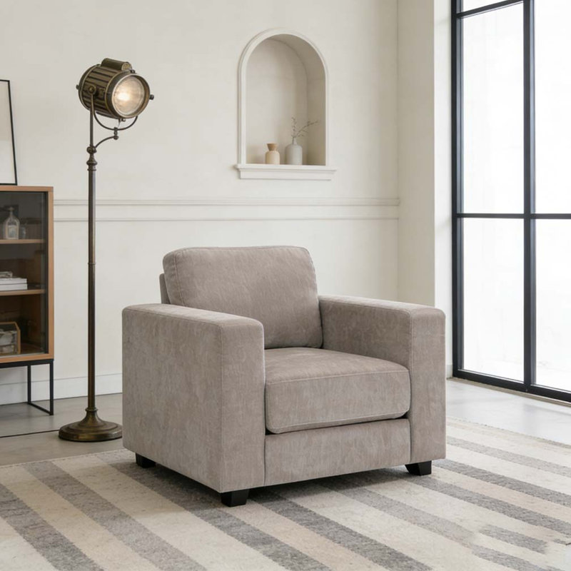 Fauteuil d'appoint surdimensionné avec accoudoirs larges