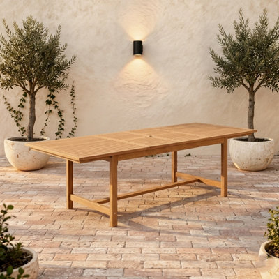 Table de salle à manger d'extérieur Alyisa
