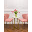 Arrangement de faux tulipes dans un grand vase