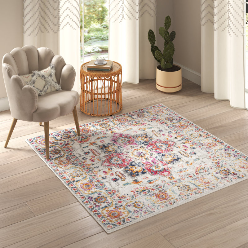 Tapis oriental fuchsia et ivoire Christa, Carré 6 pi 7 po