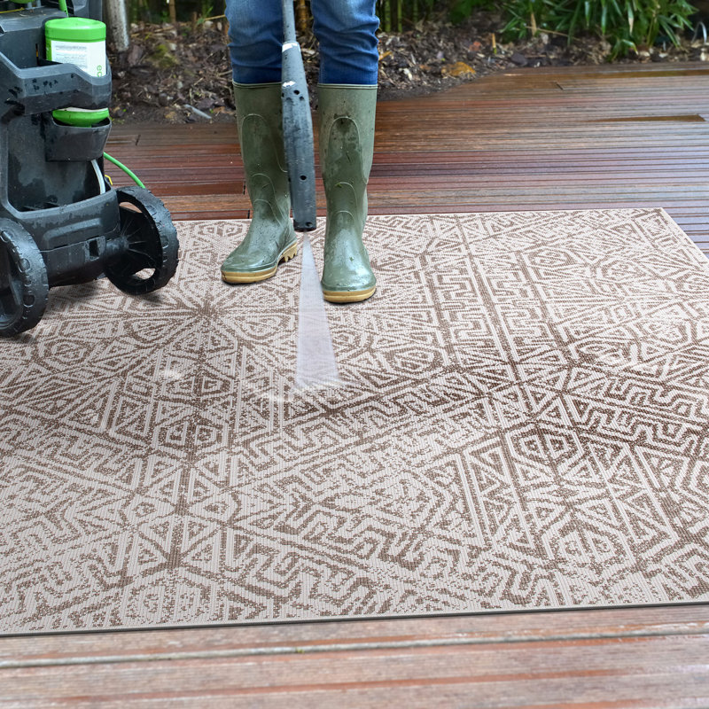 Samantha Reversible Geometric Beige/Ivory Indoor & Outdoor Area Rug, Rectangle 5' x 7'