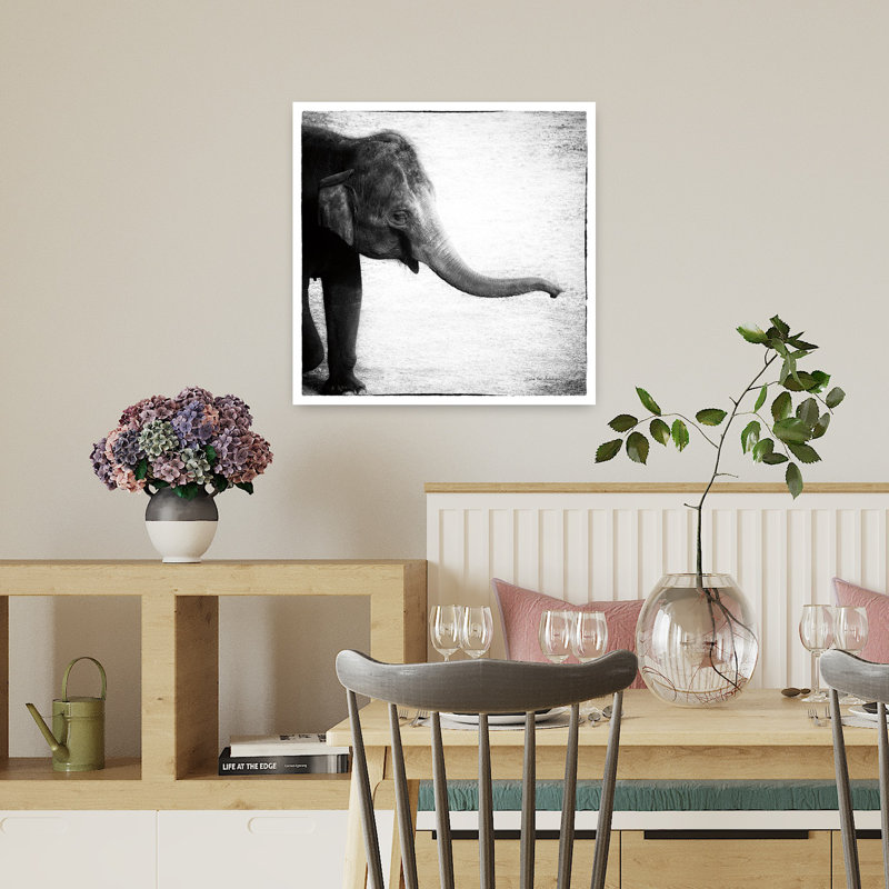 Art contemporain éléphant II avec animaux d'Afrique, H 18 po x l 18 po