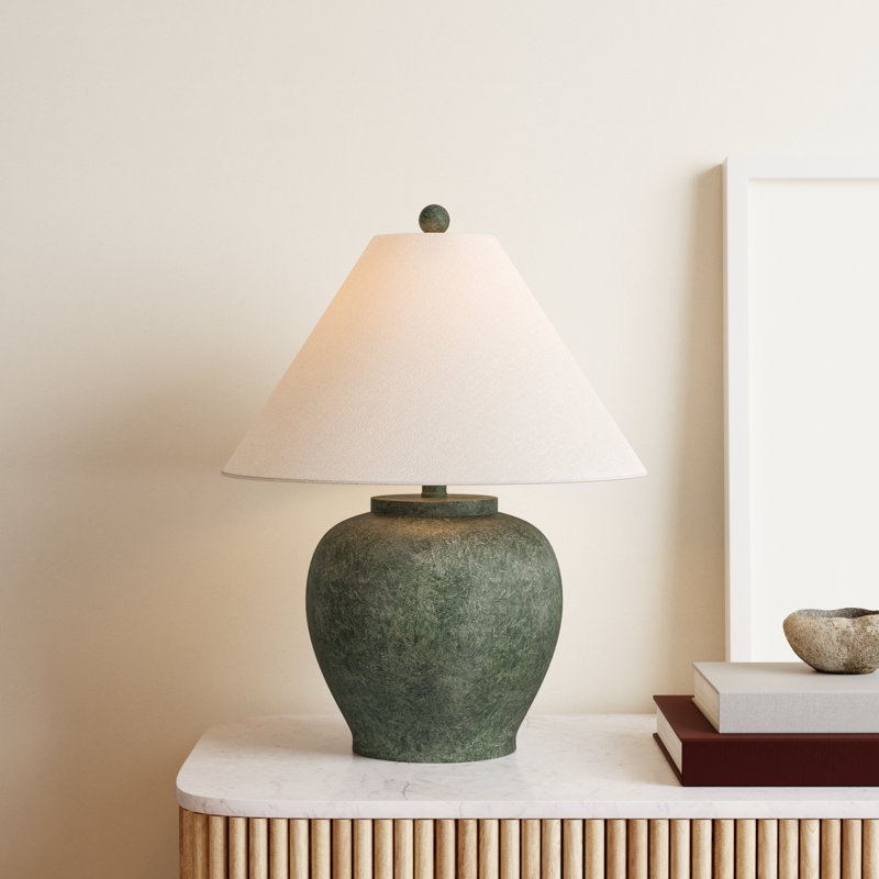 Deidrian 22 Inch Antique Resin Table Lamp