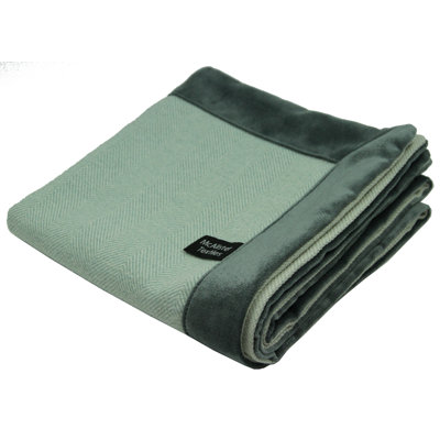 Barabara Velvet Solid Colour Bedspread