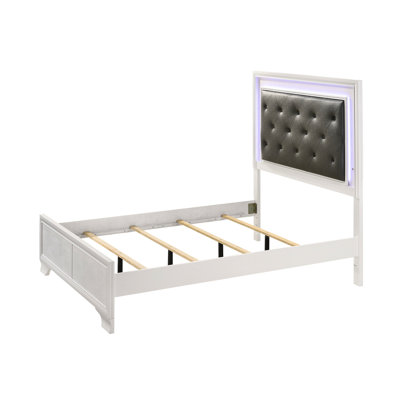 Élégant lit à DEL pleine grandeur avec revêtement en crocodile, tête de lit en faux diamant et panneau de support solide