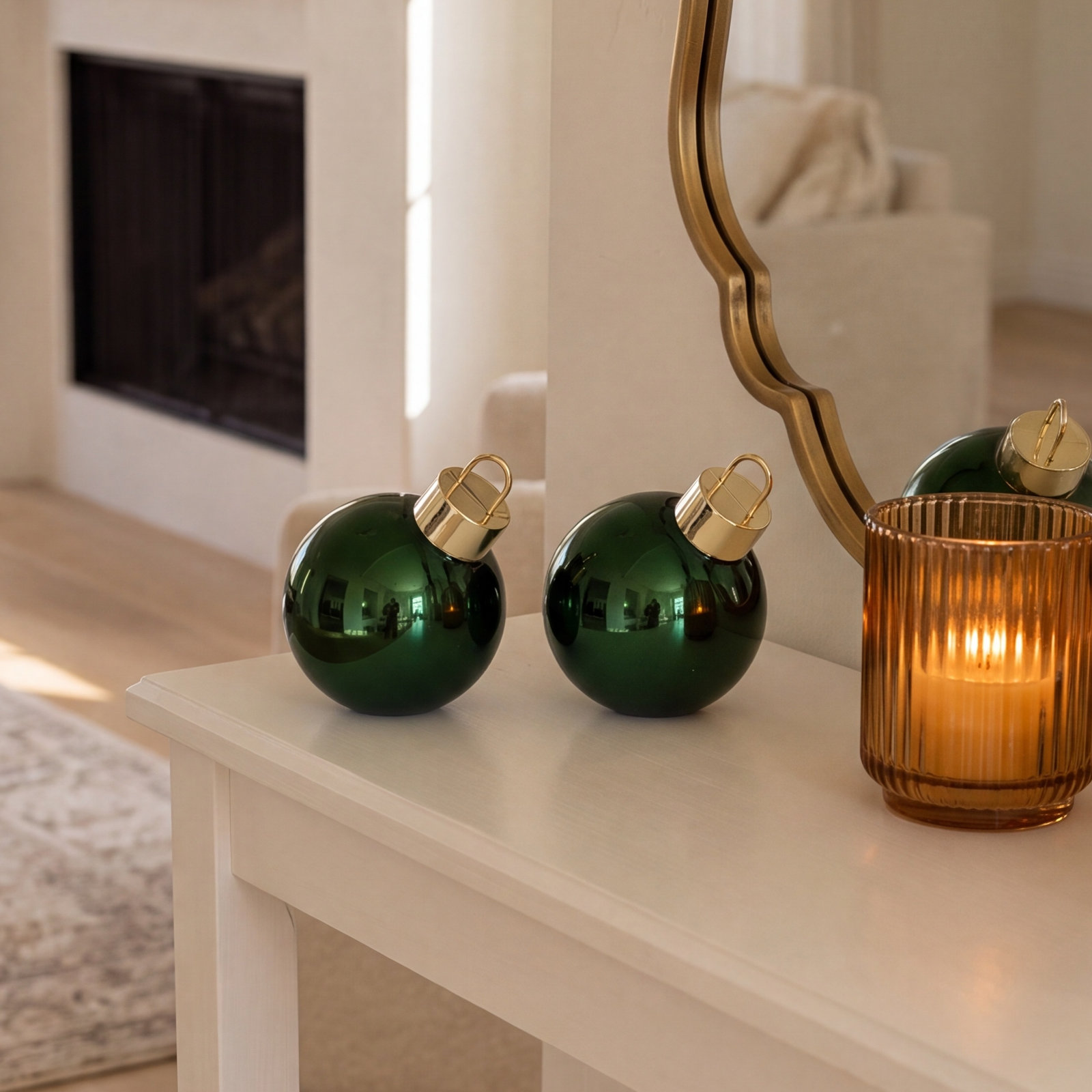 Hasime Christmas Decorative Accent, Green