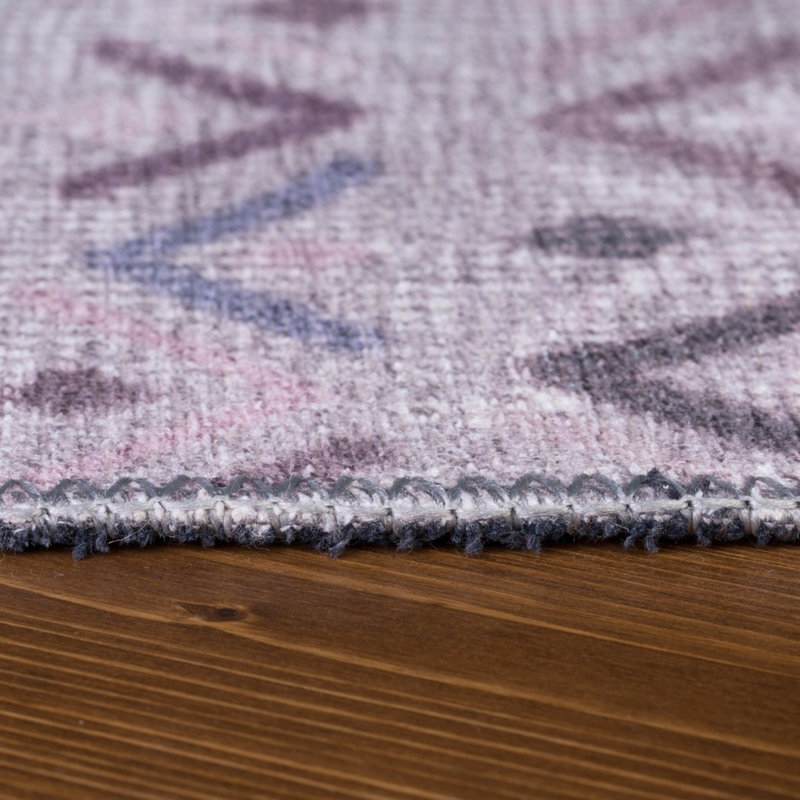 Tapis géométrique en polyester gris clair Napier, Rectangle 6 pi 11 po x 10 pi 2 po