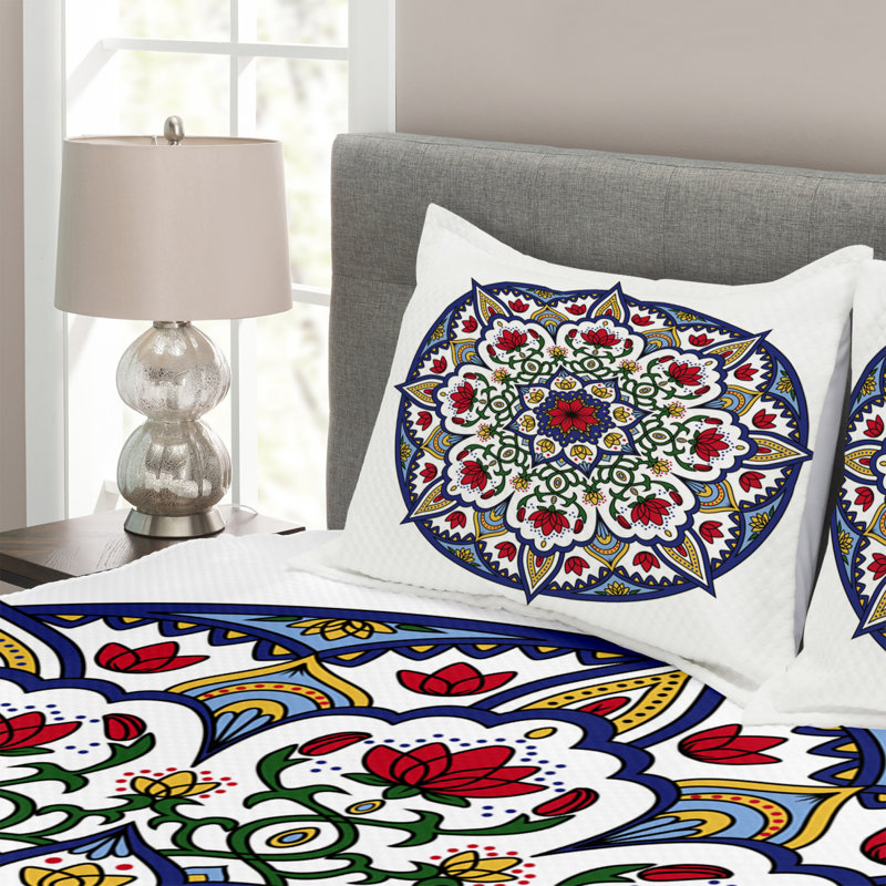 Adetola Bedspread Set with Pillow Sham, 220 x 264 cm Bedspread - 2 Shams
