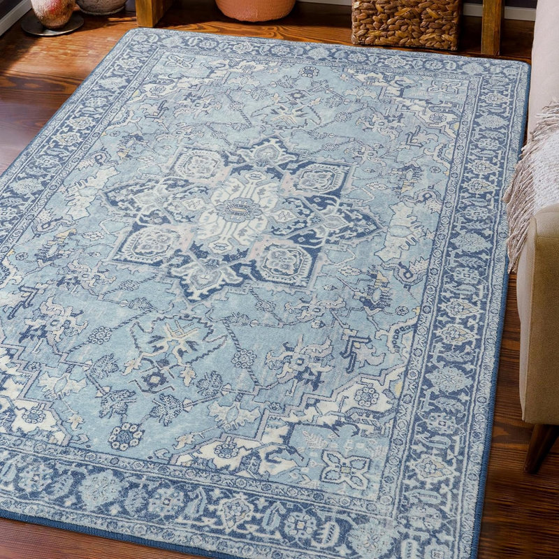 Uswah Oriental Indoor Rug, Rectangle 4' x 6'