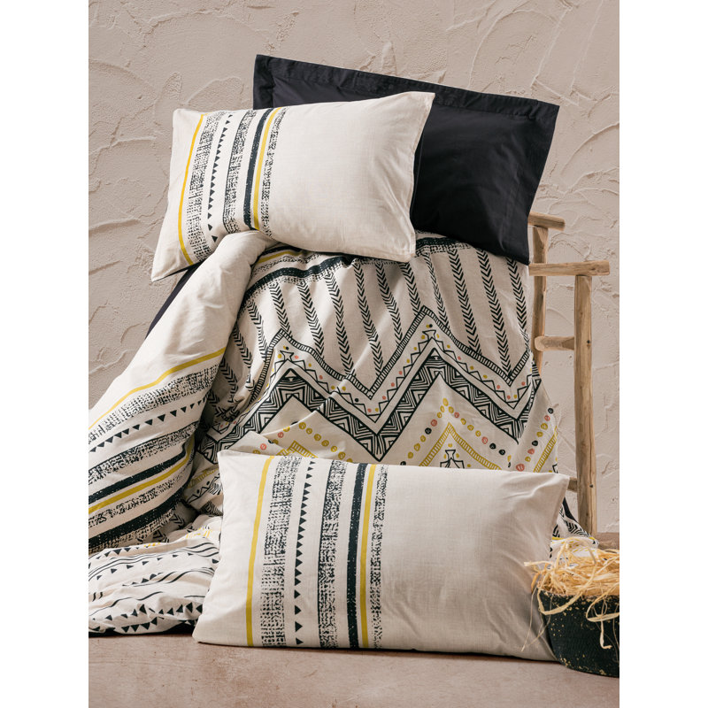 Luxury Ranforce Quilt Cover Set, 102 x 87, 100% Cotton, 145 Thread Count | Includes 2 Pillowcases (19.7 x 31.5) | Elegant Black, White & Gold Design | Easy Care, Machine Washable, Button Closure
