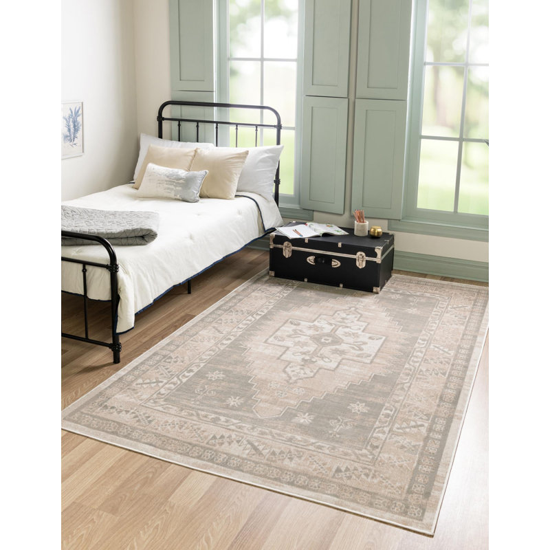 Edvardas Oriental Indoor Rug, Rectangle 9' x 12'
