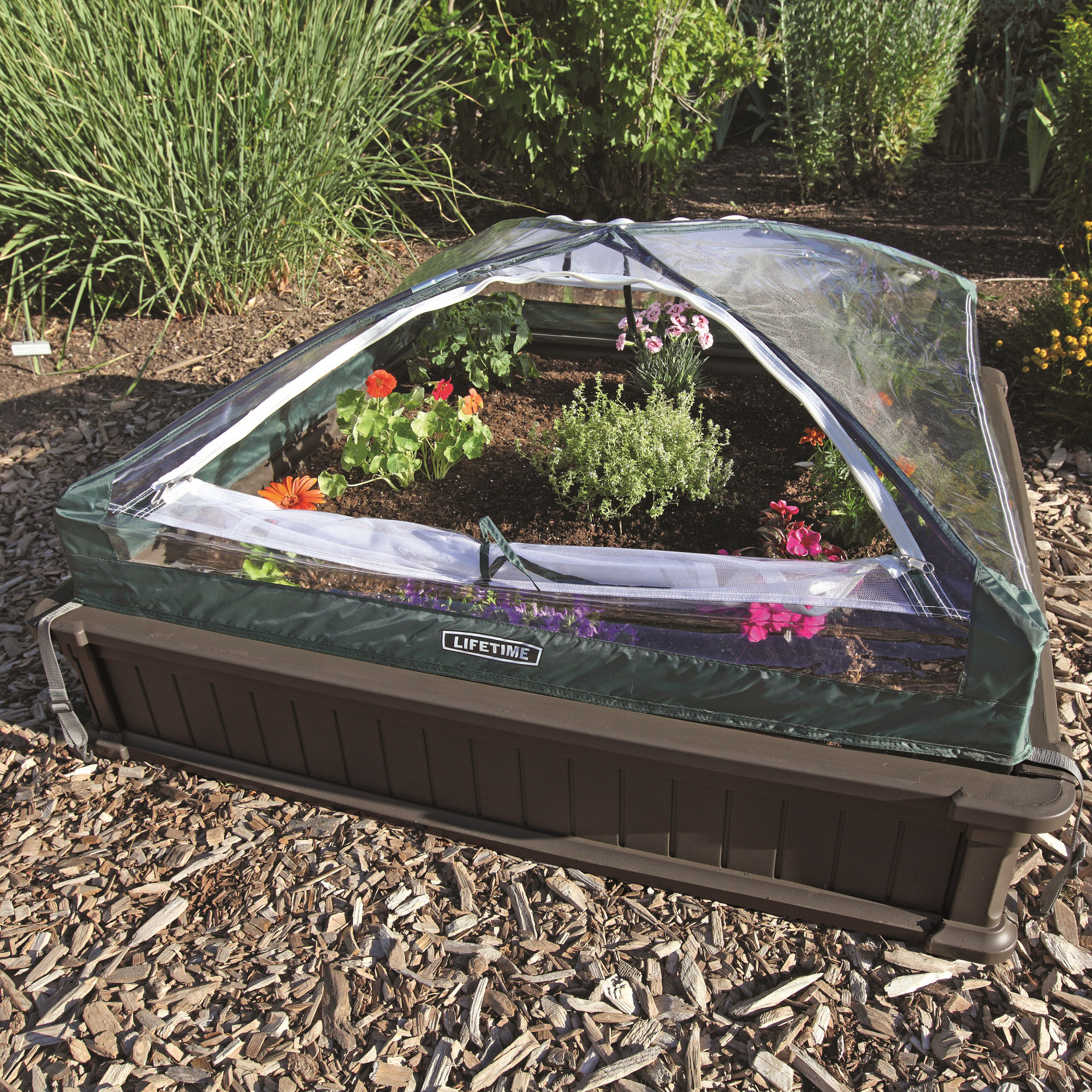 Mayne Fairfield 24-Inch Self-Watering Square Garden Bed – Mayne Inc., image size:2000x2000