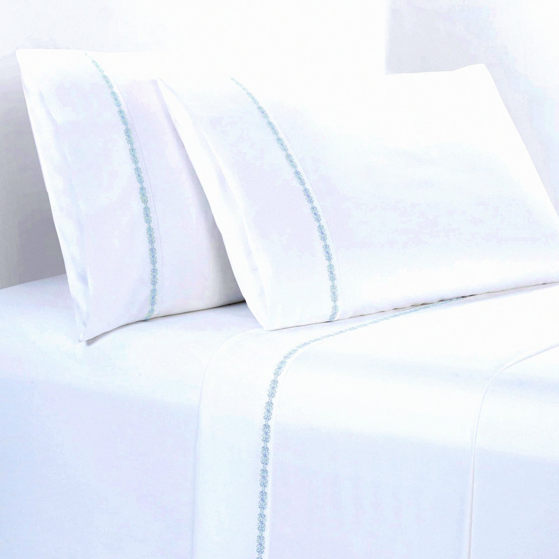 Cotton Percale Sheet Set - Deep Pocket Bedding Bundle with 4 Pieces: 1 Flat Sheet, 1 Fitted Sheet, 2 Pillowcases - Crisp, Cool, Strong Linens