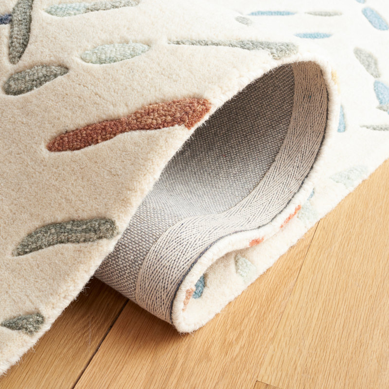 Ivory and Blue Hand-Tufted Wool 6' x 9' Area Rug