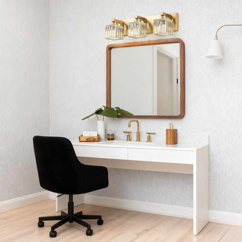 Luminaire de salle de bain Modern, Doré, H 6,3 po x l 20 po x P 6,3 po, Trois lumières